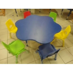 Table matern. ajust. PVC Fleur 6 pl. (D:120 cm - H:37 à 62 cm) BLEU